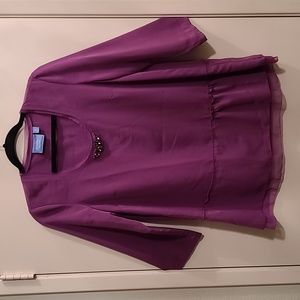 005. Vera Wang Beautiful Purple Top Medium